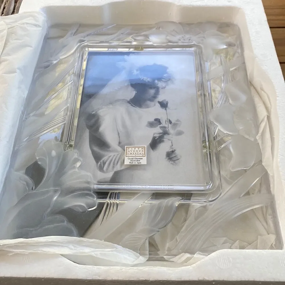 Fifth Avenue Crystal Narcissus Frame  5x7”